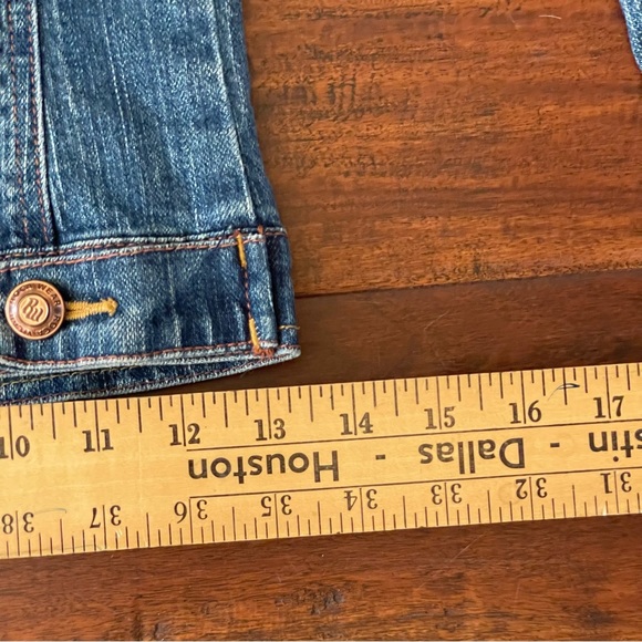 VINTAGE Rocawear Denim Jacket With Custom Beadwork - Picture 10 of 13